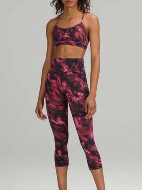 Lululemon Intensity Pink Blossom Multi Color Crop 21 inch Legging, SZ 10